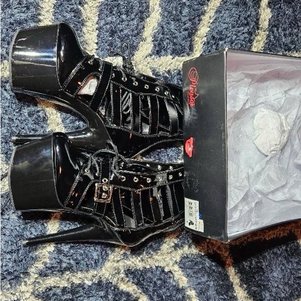 Adore Shiny Black Platform Heels - Picture 2 of 5